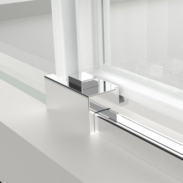 Dettaglio del sistema di sgancio rapido della porta